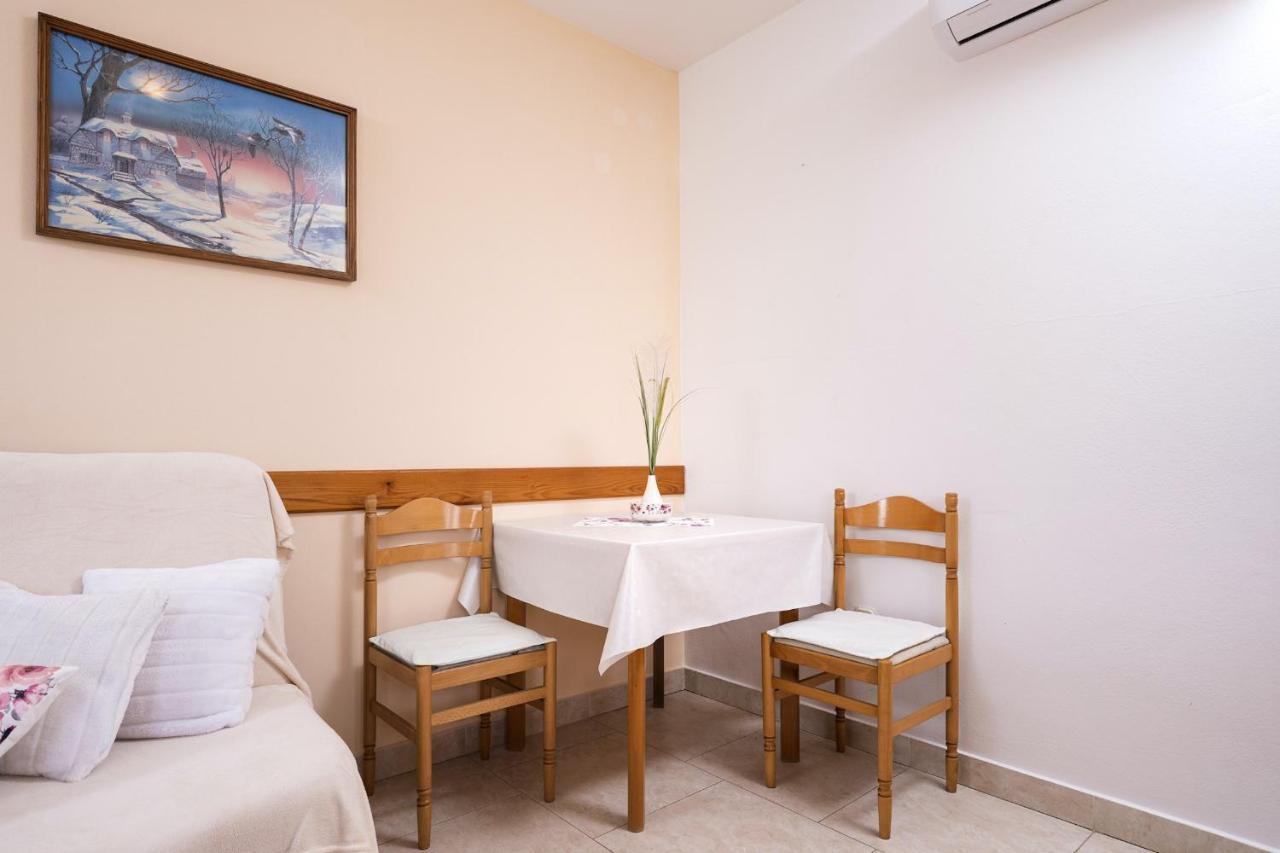Apartments Zlata Стари Град Экстерьер фото